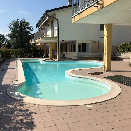 Apartamento Trilocale Con Giardino Privato *