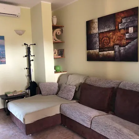 Trilocale Con Giardino Privato Apartamento