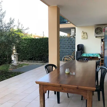 Apartamento Trilocale Con Giardino Privato *